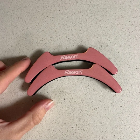 Flex-on magnetic inserts for stirrups - Picture 9 of 10